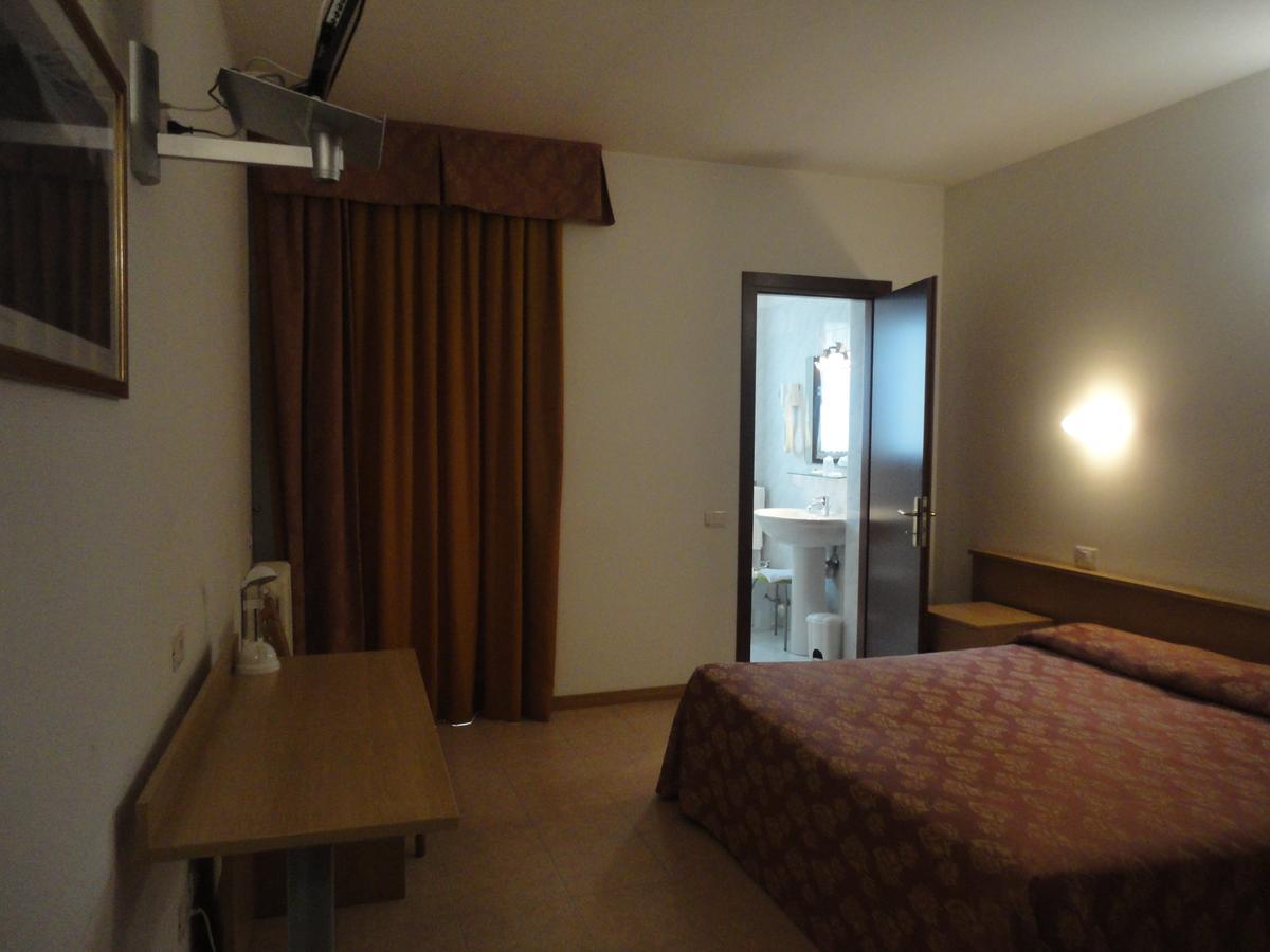 Hotel La Carica Pastrengo